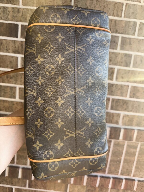 Authentic Louis Vuitton Totally MM - Image 12