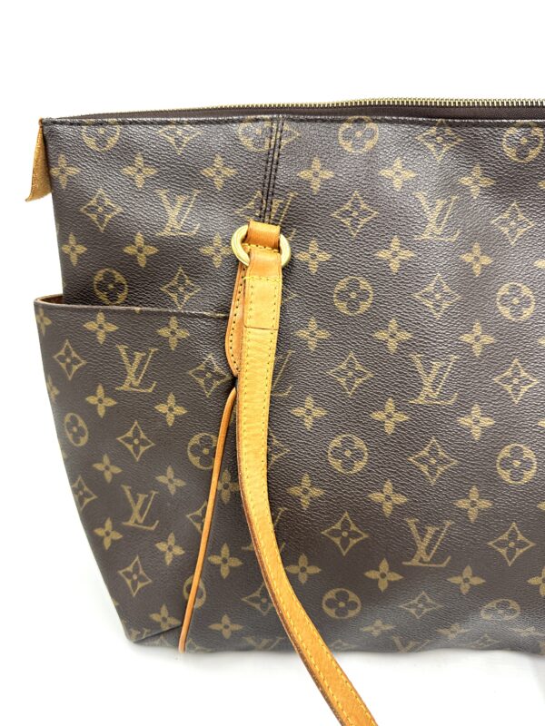 Authentic Louis Vuitton Totally MM - Image 15