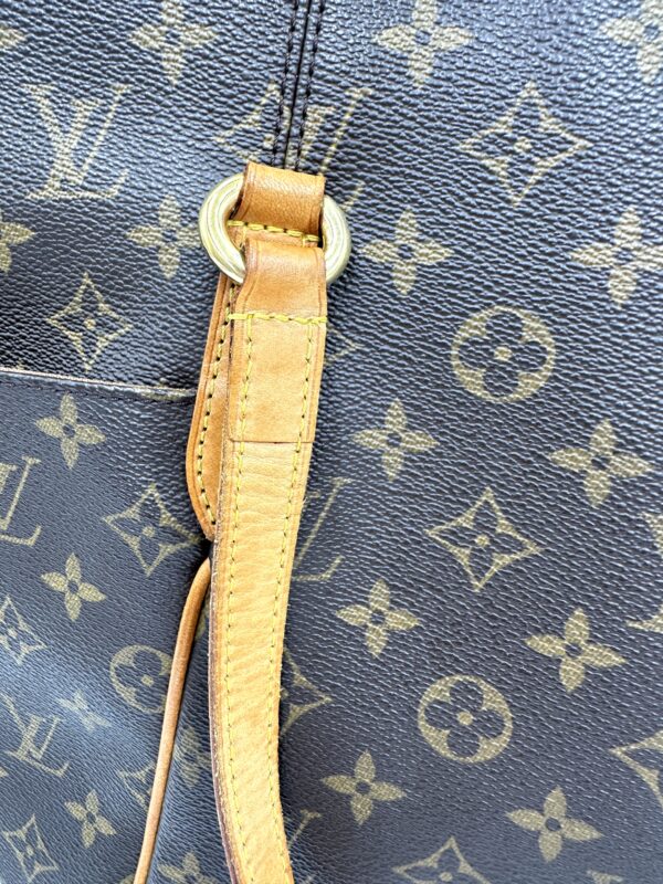 Authentic Louis Vuitton Totally MM - Image 18