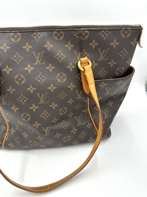 Authentic Louis Vuitton Totally MM - Image 30