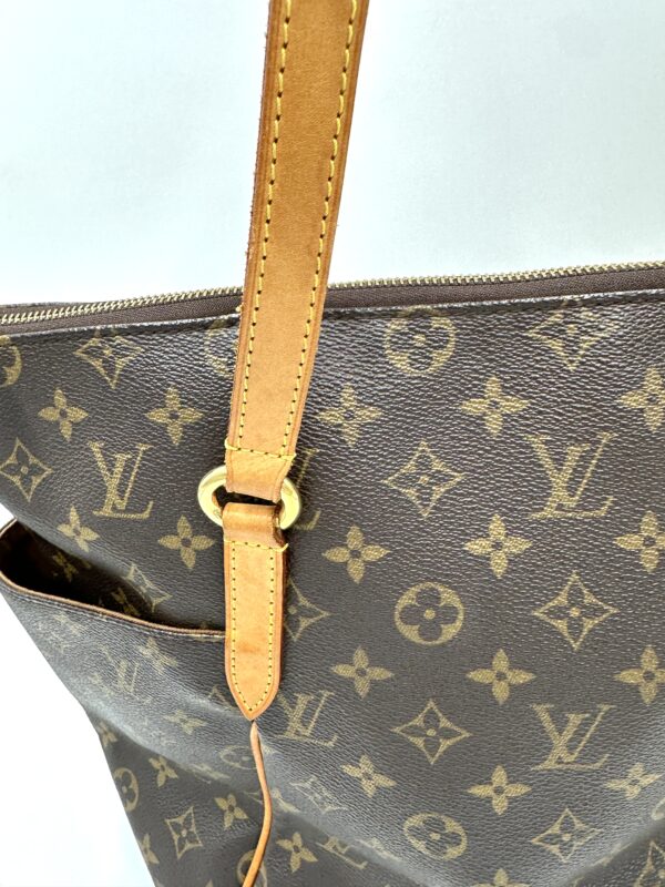 Authentic Louis Vuitton Totally MM - Image 33