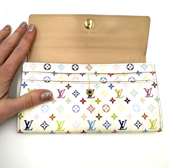 Authentic Louis Vuitton Sarah Multicolor wallet, white, with LV box, LV dustbag, and free new organizer to wear as a wallet on a chain/crossbody and free new gold crossbody chain - Image 12