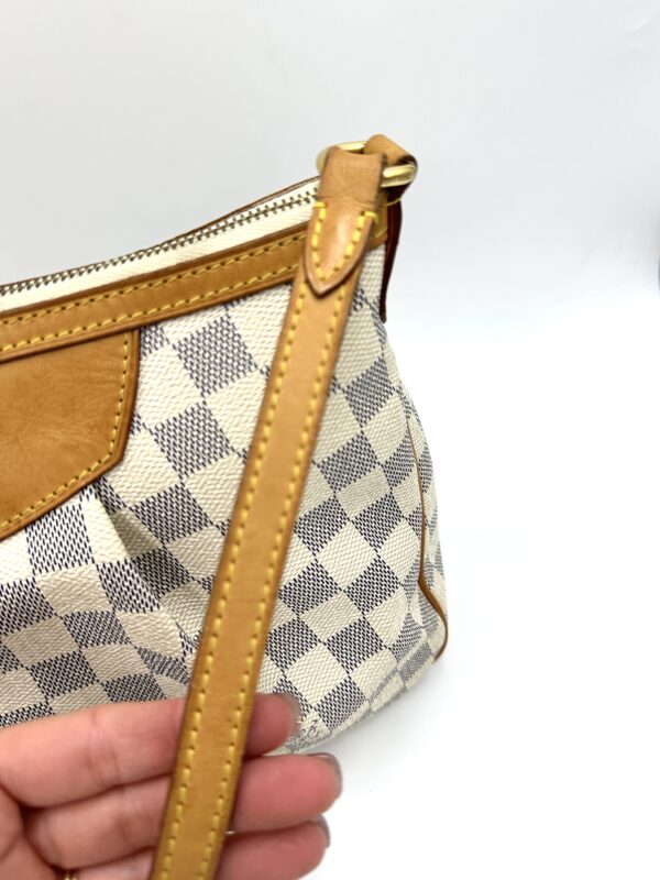 Authentic Louis Vuitton Siracusa PM with LV dustbag included - Image 21