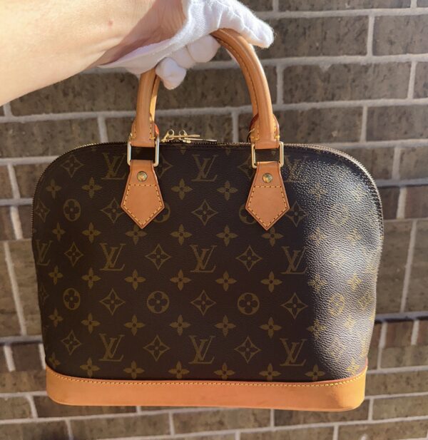 Authentic Louis Vuitton Alma PM with gold generic crossbody strap included - Image 11