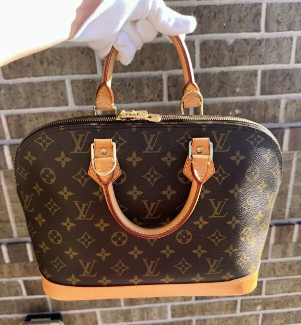 Authentic Louis Vuitton Alma PM with gold generic crossbody strap included - Image 14