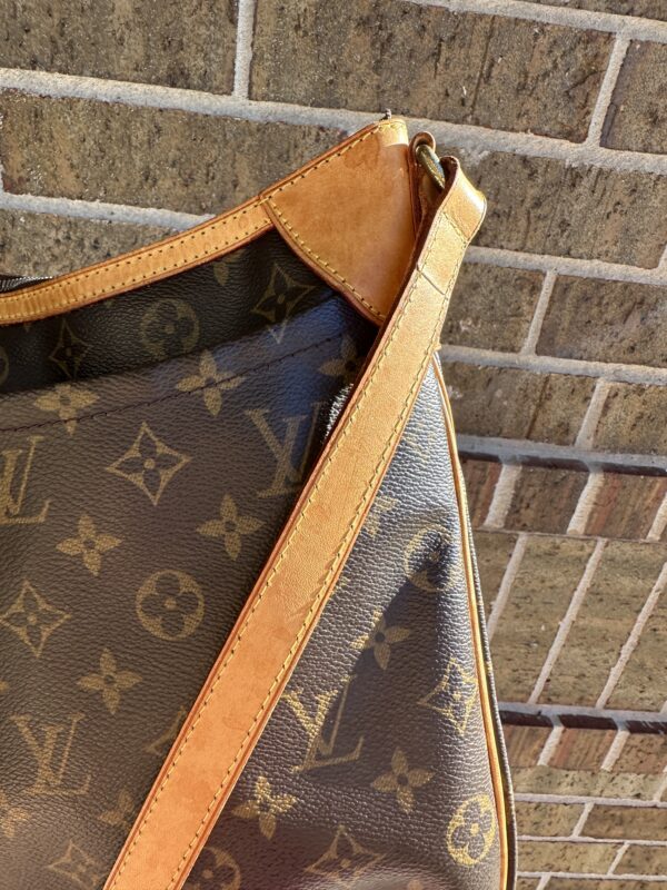 Authentic Louis Vuitton Odeon PM with LV dustbag included - Image 12