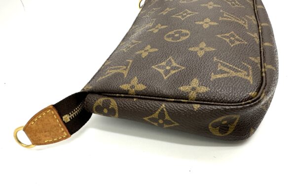 Authentic Louis Vuitton Pochette Accessoires with LV leather short strap and generic crossbody gold chain included - Image 7