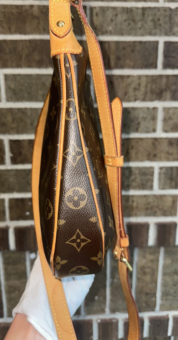 Authentic Louis Vuitton Odeon PM crossbody - Image 10