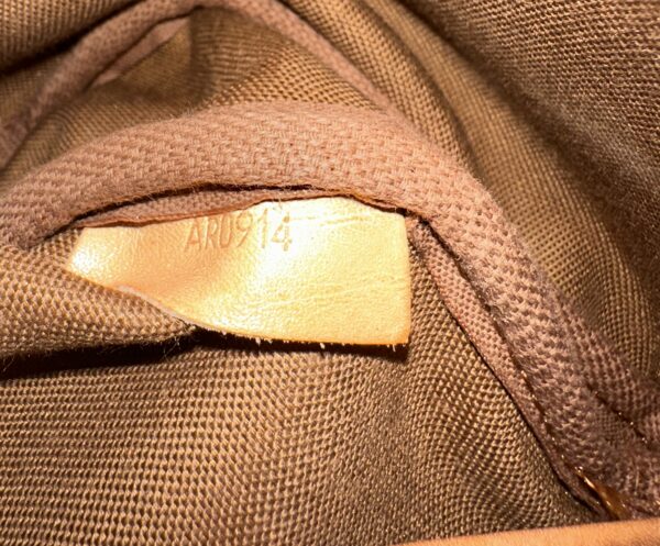 Authentic Louis Vuitton Saumur 30 - Image 6