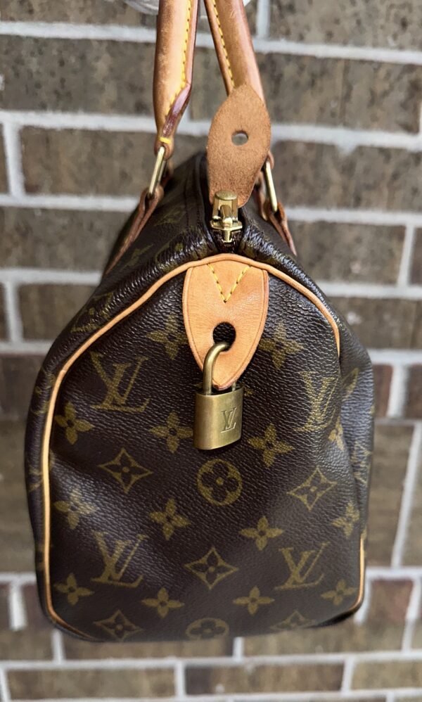 Authentic Louis Vuitton Speedy 25 with LV dustbag and LV lock (no key) - Image 9