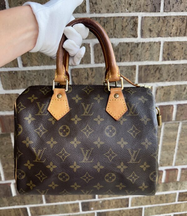 Authentic Louis Vuitton Speedy 25 with LV dustbag and LV lock (no key) - Image 10