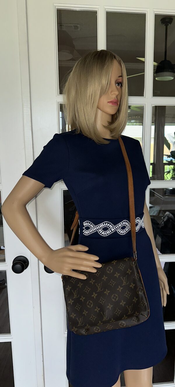 Authentic Louis Vuitton Musette Tango with harder to find crossbody strap - Image 28