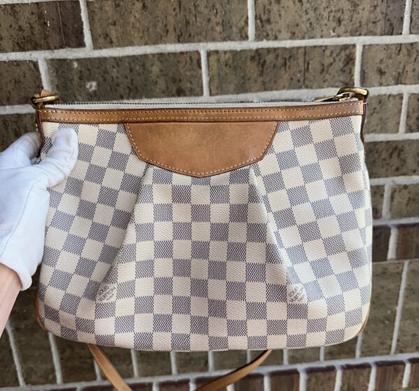Authentic Louis Vuitton Siracusa PM crossbody - Image 7