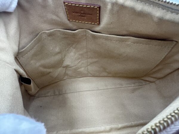 Authentic Louis Vuitton Siracusa PM crossbody - Image 40