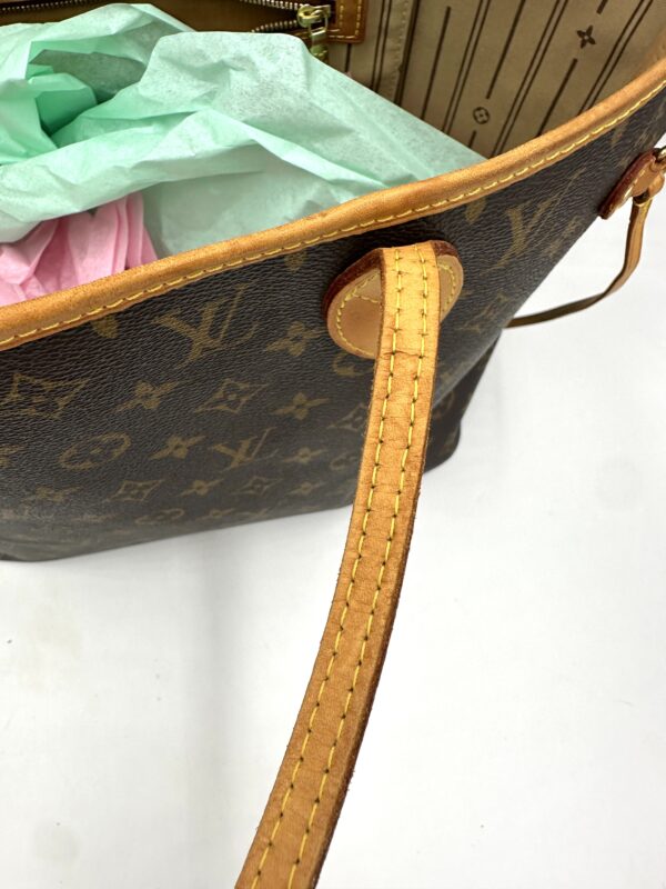Authentic Louis Vuitton Neverfull MM with beige interior, Monogram - Image 18