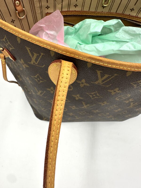 Authentic Louis Vuitton Neverfull MM with beige interior, Monogram - Image 19