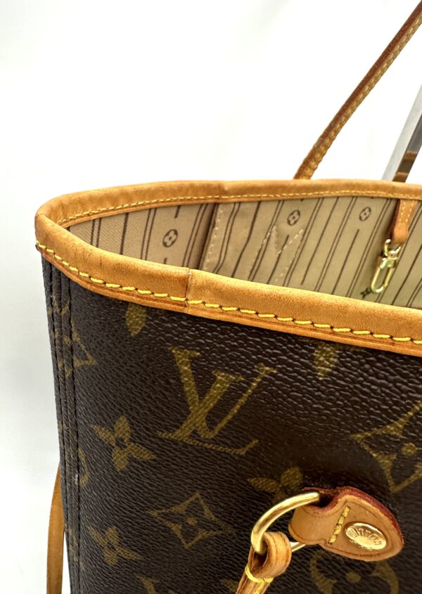 Authentic Louis Vuitton Neverfull MM with beige interior, Monogram - Image 20