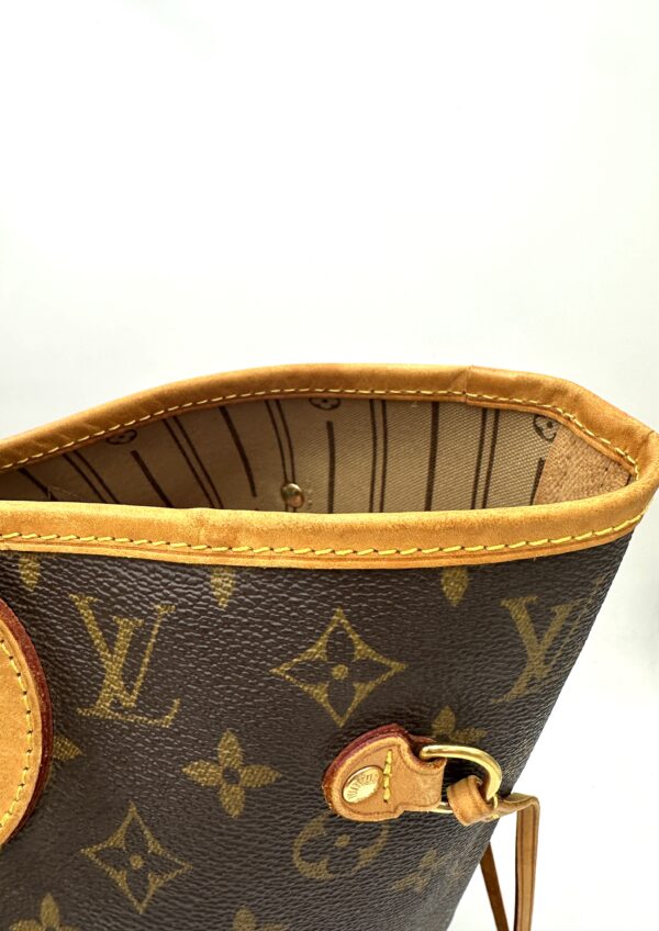 Authentic Louis Vuitton Neverfull MM with beige interior, Monogram - Image 26