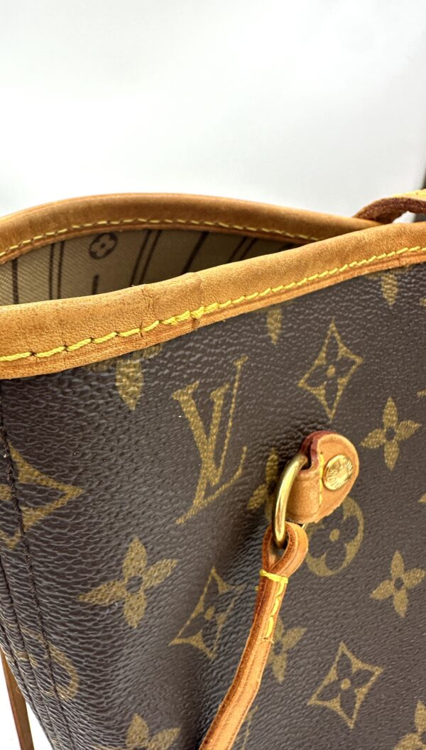 Authentic Louis Vuitton Neverfull MM with beige interior, Monogram - Image 30