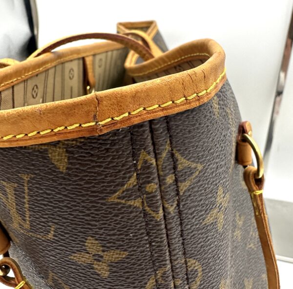 Authentic Louis Vuitton Neverfull MM with beige interior, Monogram - Image 31