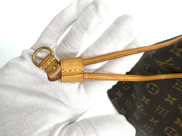 Authentic Louis Vuitton Neverfull MM with beige interior, Monogram - Image 38