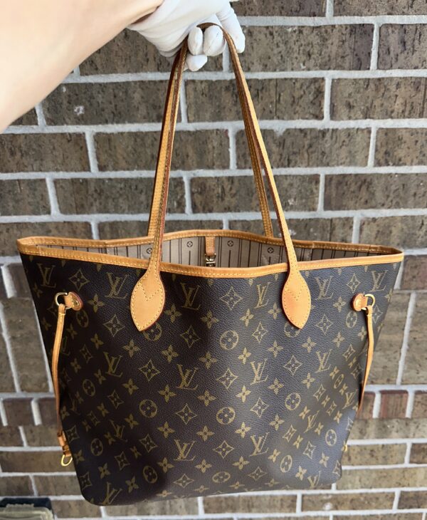 Authentic Louis Vuitton Neverfull MM with beige interior, Monogram - Image 49