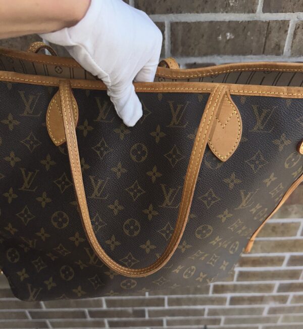 Authentic Louis Vuitton Neverfull MM with beige interior, Monogram - Image 53