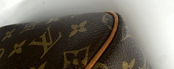 Authentic Louis Vuitton Vintage Keepall 55 Duffle - Image 35