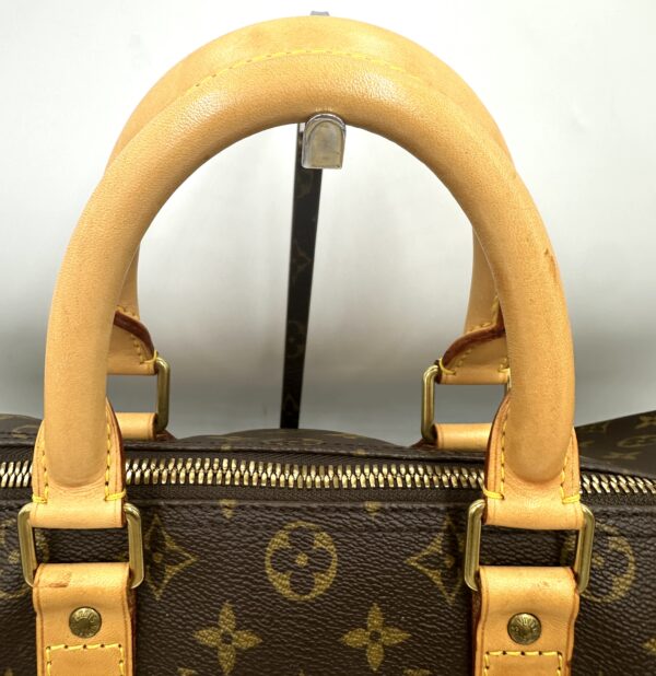 Authentic Louis Vuitton Keepall 45 Bandouliere with LV strap and LV dustbag included - Image 13
