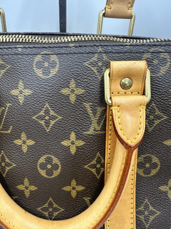 Authentic Louis Vuitton Keepall 45 Bandouliere with LV strap and LV dustbag included - Image 18