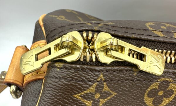 Authentic Louis Vuitton Keepall 45 Bandouliere with LV strap and LV dustbag included - Image 26