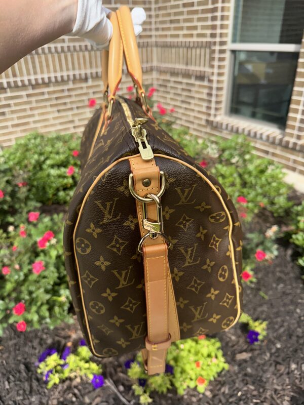 Authentic Louis Vuitton Keepall 45 Bandouliere with LV strap and LV dustbag included - Image 6