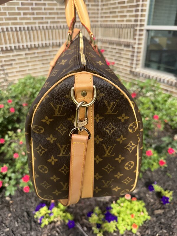Authentic Louis Vuitton Keepall 45 Bandouliere with LV strap and LV dustbag included - Image 5