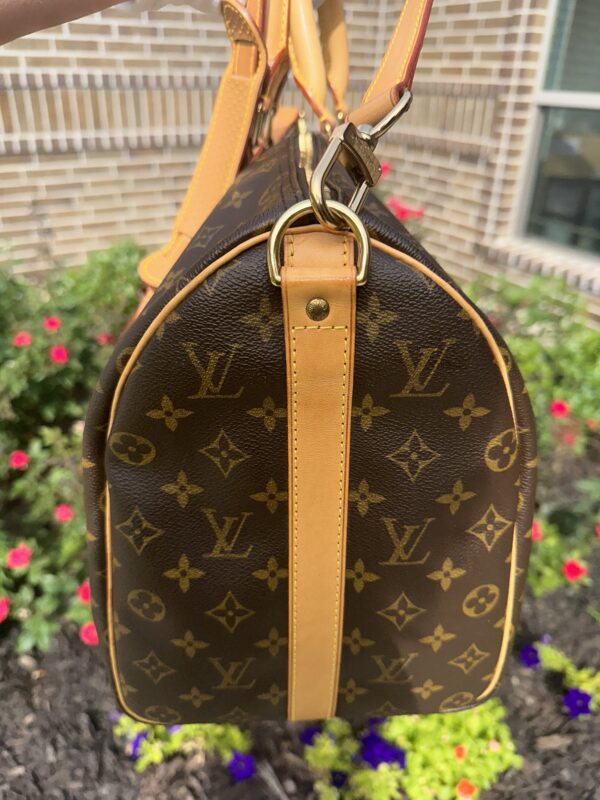 Authentic Louis Vuitton Keepall 45 Bandouliere with LV strap and LV dustbag included - Image 7
