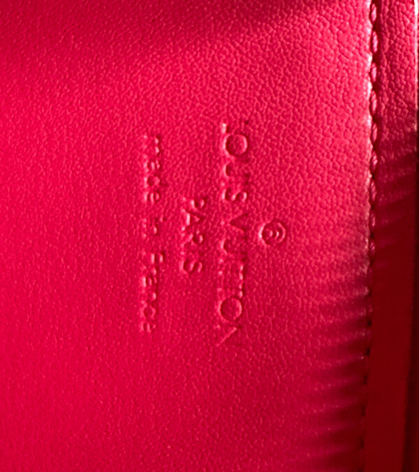 Authentic Louis Vuitton Lexington Pochette, Pink, with LV short strap, LV dustbag and generic crossbody chain - Image 6