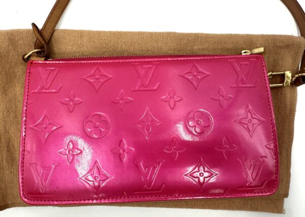 Authentic Louis Vuitton Lexington Pochette, Pink, with LV short strap, LV dustbag and generic crossbody chain - Image 8