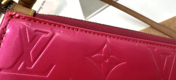 Authentic Louis Vuitton Lexington Pochette, Pink, with LV short strap, LV dustbag and generic crossbody chain - Image 10