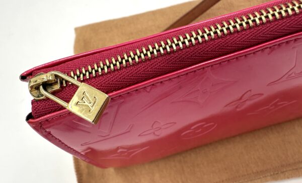 Authentic Louis Vuitton Lexington Pochette, Pink, with LV short strap, LV dustbag and generic crossbody chain - Image 15