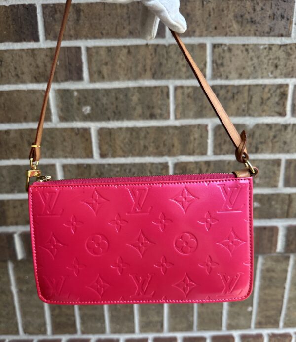 Authentic Louis Vuitton Lexington Pochette, Pink, with LV short strap, LV dustbag and generic crossbody chain - Image 28