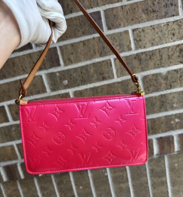 Authentic Louis Vuitton Lexington Pochette, Pink, with LV short strap, LV dustbag and generic crossbody chain - Image 29