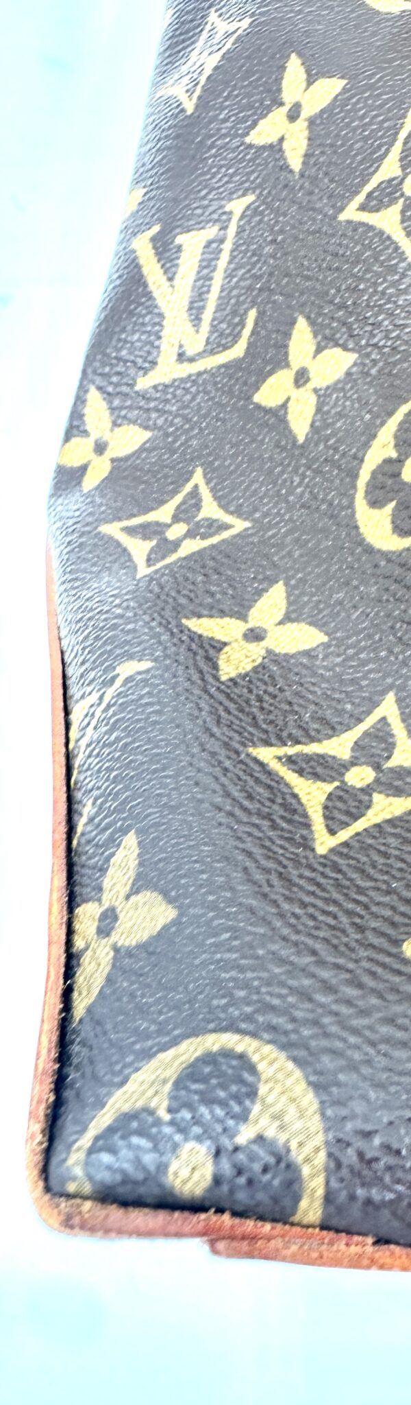 Authentic Louis Vuitton Cabas Mezzo - Image 37