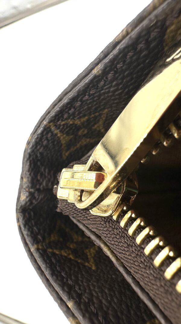 Authentic Louis Vuitton Cabas Mezzo - Image 38