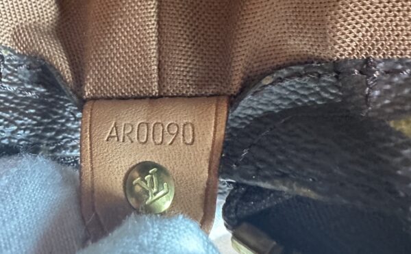 Authentic Louis Vuitton Cabas Mezzo - Image 40