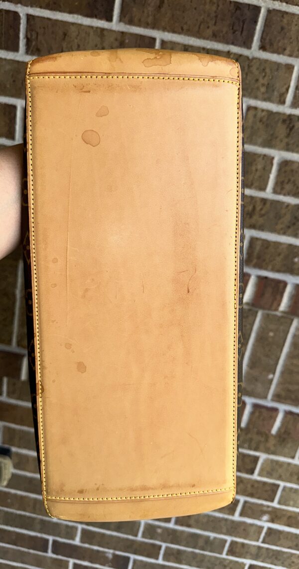 Authentic Louis Vuitton Cabas Mezzo - Image 55