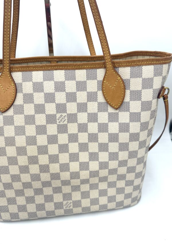 Authentic Newer Model Louis Vuitton Neverfull MM, Azur with NWT organizer included - Image 7