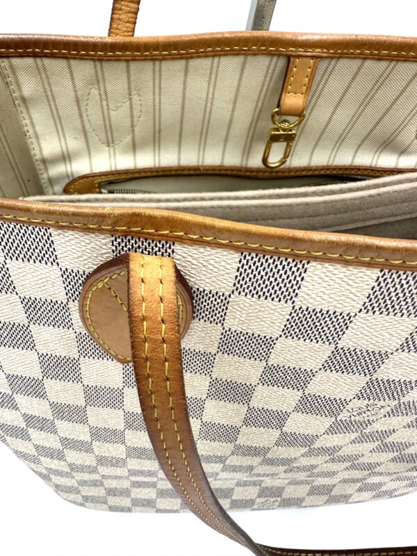 Authentic Newer Model Louis Vuitton Neverfull MM, Azur with NWT organizer included - Image 9