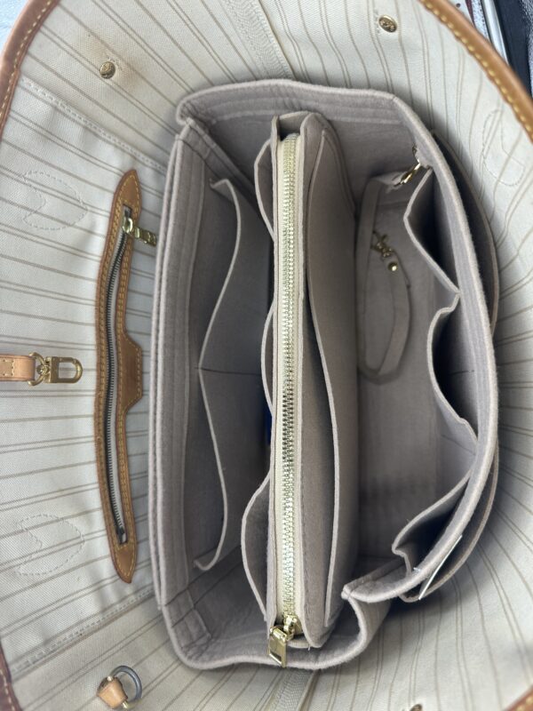 Authentic Newer Model Louis Vuitton Neverfull MM, Azur with NWT organizer included - Image 32