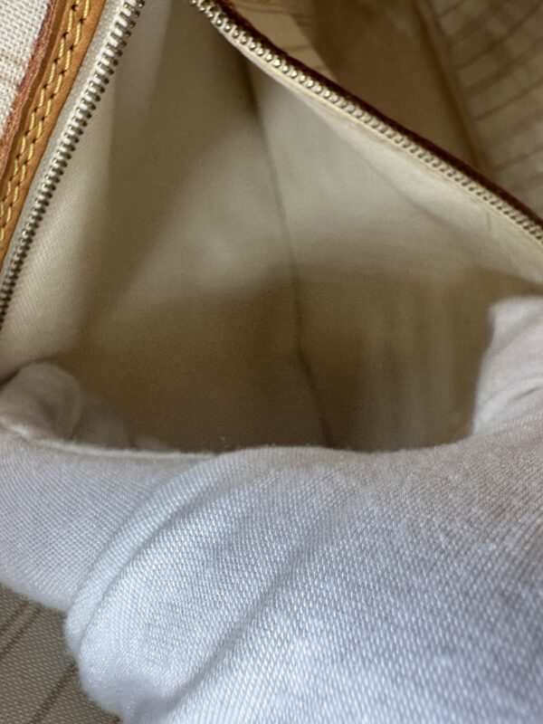 Authentic Newer Model Louis Vuitton Neverfull MM, Azur with NWT organizer included - Image 38