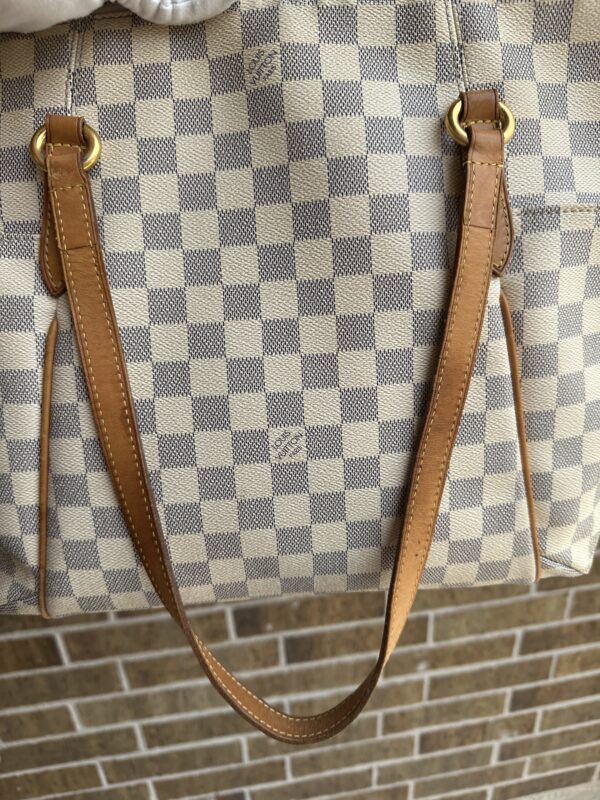 Authentic Louis Vuitton Totally MM, Azur - Image 42