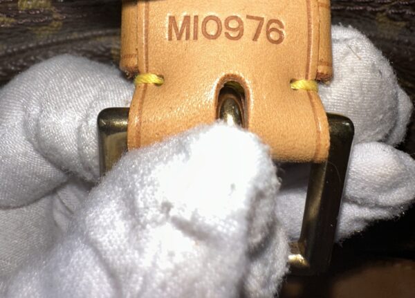 Authentic Louis Vuitton Montsouris GM backpack - Image 12